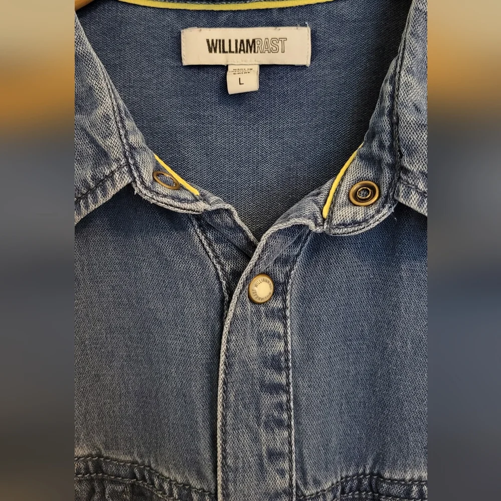 William Rast button down - Picture 4 of 4